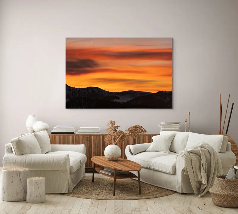 Tablou Canvas, "Aurora zorilor peste munți liniștiți", Apus, Liniște, Munți, Cer, Nori, Siluetă, Portocaliu, Umbre, 150 x 100 cm – poza 3