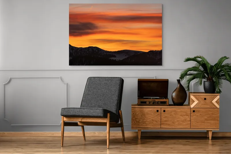 Tablou Canvas, "Aurora zorilor peste munți liniștiți", Apus, Liniște, Munți, Cer, Nori, Siluetă, Portocaliu, Umbre, 150 x 100 cm – poza 8