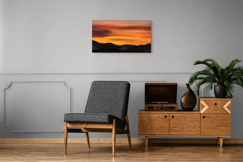 Tablou Canvas, "Aurora zorilor peste munți liniștiți", Apus, Liniște, Munți, Cer, Nori, Siluetă, Portocaliu, Umbre, 90 x 50 cm – poza 6