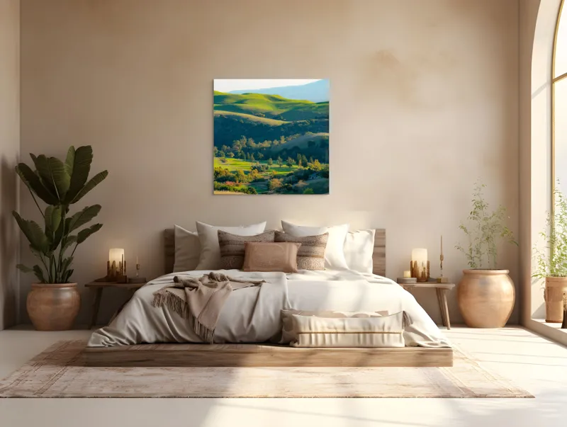 Tablou Canvas, "Culorile verzi ale dealurilor îmbrățișate", Verdant, Coline, Luminos, Arbori, Peisaj, Vale, Natură, Liniște, 100 x 100 cm – poza 4
