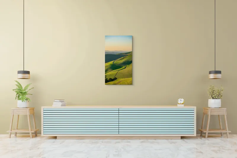 Tablou Canvas, "Drumul sinuos printre coline verzi", Peisaj, Coline, Drum, Apus, Verde, Cer, Pădure, Orizont, Lumină, Natură, 50 x 90 cm – poza 6