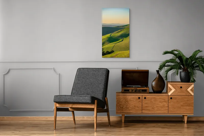 Tablou Canvas, "Drumul sinuos printre coline verzi", Peisaj, Coline, Drum, Apus, Verde, Cer, Pădure, Orizont, Lumină, Natură, 50 x 90 cm – poza 8
