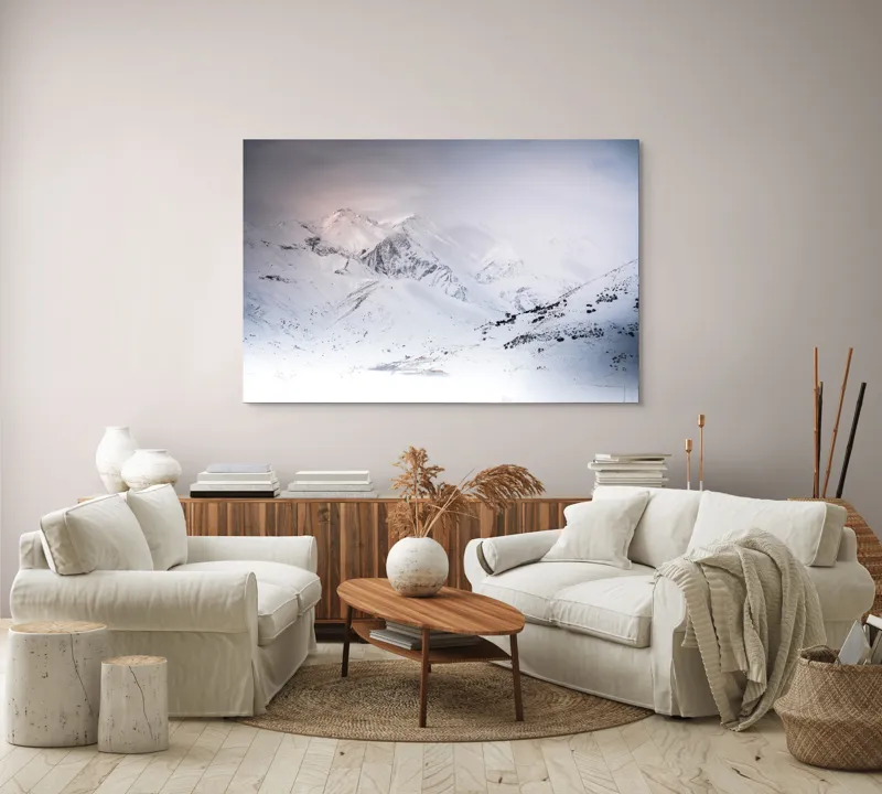 Tablou Canvas, "Iarna învăluind munții în tăcere albă", Alb, Înghețat, Montan, Tranquil, Vast, Izolat, Rece, Înfășurat, 150 x 100 cm – poza 3