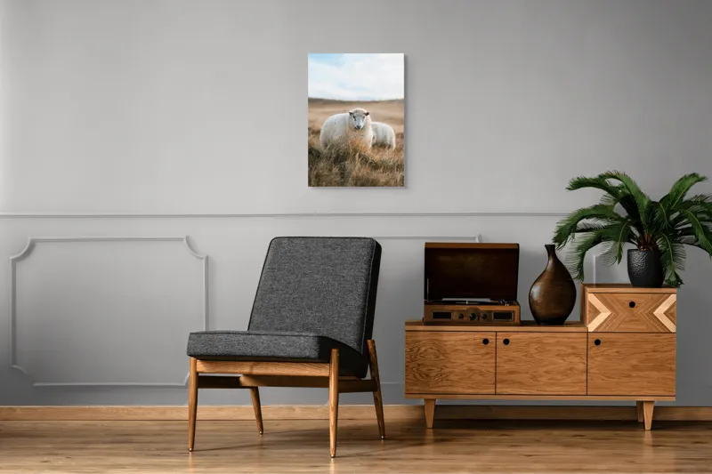 Tablou Canvas, "Miorița rătăcită în câmpia aurie", Oaie, Câmpie, Iarbă, Cer, Natură, Liniște, Blană, Peisaj, 50 x 70 cm – poza 8