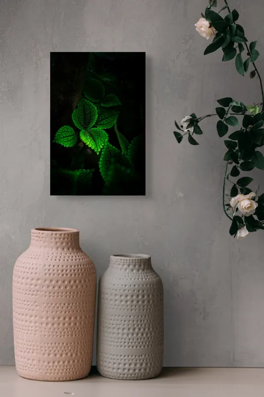 Tablou Canvas, "Frunzele misterului în umbra pădurii", Verde, Frunze, Lumină, Textură, Umbră, Natură, Vitalitate, 26 x 39 cm – poza 6