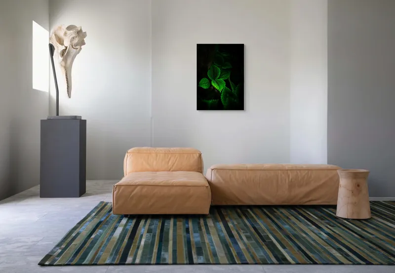 Tablou Canvas, "Frunzele misterului în umbra pădurii", Verde, Frunze, Lumină, Textură, Umbră, Natură, Vitalitate, 50 x 70 cm – poza 7