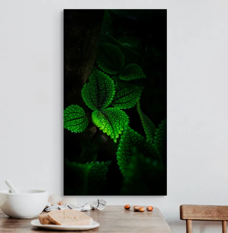 Tablou Canvas, "Frunzele misterului în umbra pădurii", Verde, Frunze, Lumină, Textură, Umbră, Natură, Vitalitate, 50 x 90 cm – poza 3