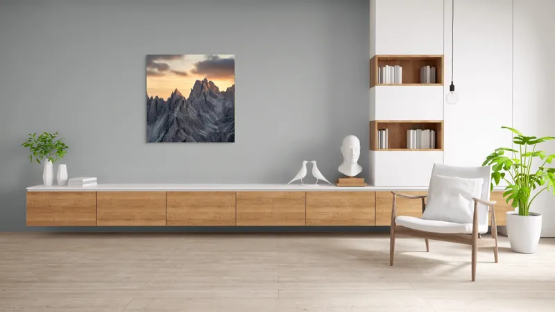 Tablou Canvas, "Lumină aurie peste piscuri stâncoase", Măreție, Stânci, Răsărit, Cer, Nori, Verticalitate, Impresionant, Natură, Frumusețe, Tranquilitate, 100 x 100 cm – poza 8