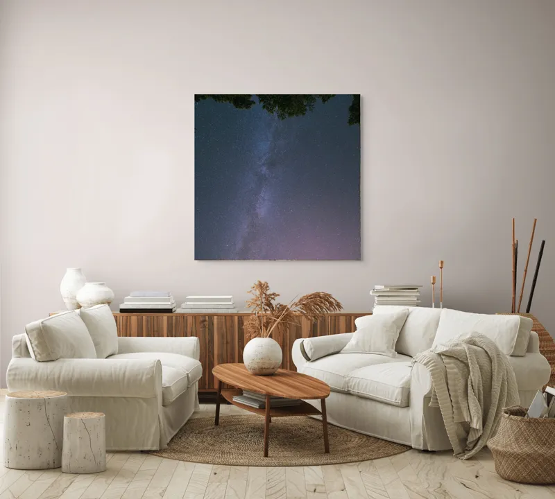 Tablou Canvas, "Freamătul infinit al stelelor albastre", Stele, Cer, Noapte, Pădure, Galaxie, Lumină, Univers, Mister, Infinit, Frumusețe, 100 x 100 cm – poza 3