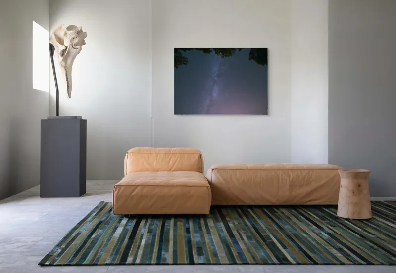 Tablou Canvas, "Freamătul infinit al stelelor albastre", Stele, Cer, Noapte, Pădure, Galaxie, Lumină, Univers, Mister, Infinit, Frumusețe, 100 x 70 cm – poza 7