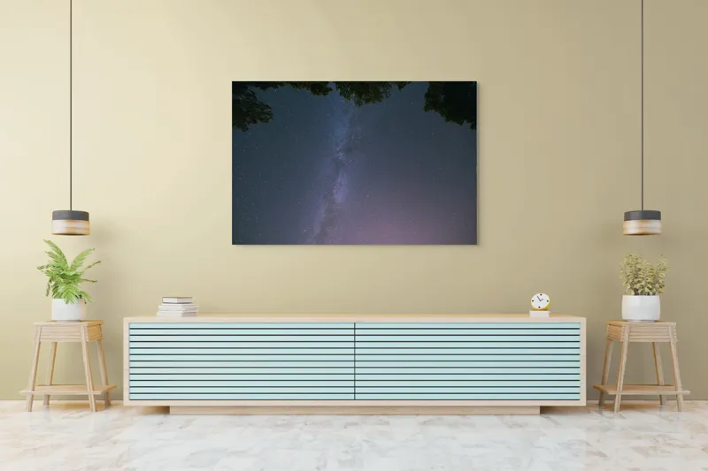 Tablou Canvas, "Freamătul infinit al stelelor albastre", Stele, Cer, Noapte, Pădure, Galaxie, Lumină, Univers, Mister, Infinit, Frumusețe, 150 x 100 cm – poza 6