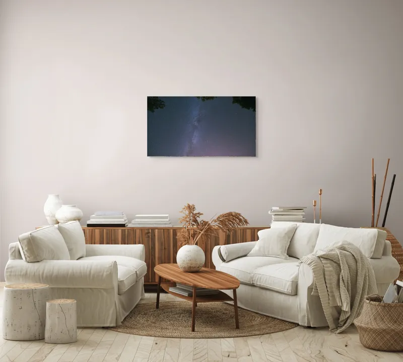Tablou Canvas, "Freamătul infinit al stelelor albastre", Stele, Cer, Noapte, Pădure, Galaxie, Lumină, Univers, Mister, Infinit, Frumusețe, 90 x 50 cm – poza 4