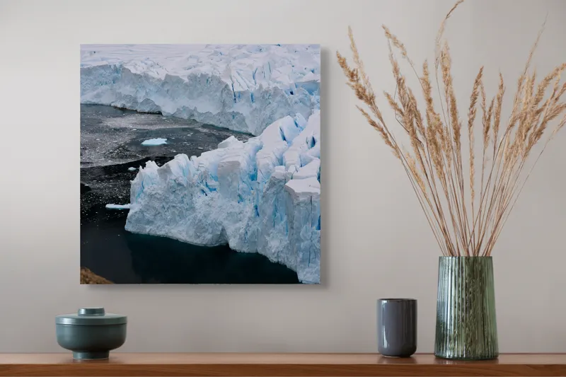 Tablou Canvas, "Gheața tăcută a nordului înghețat", Gheață, Ocean, Prăbușire, Fisuri, Antarctica, Albastru, Rece, Natură, Masiv, Pustiu, 50 x 50 cm – poza 4