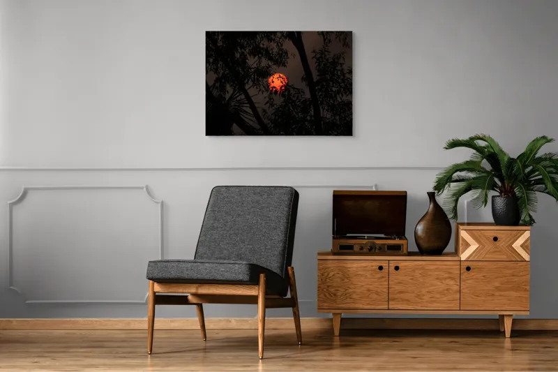 Tablou Canvas, "Soarele printre ramuri întunecate", Apus, Umbre, Siluete, Mister, Natură, Lumină, Intimitate, Înserare, 100 x 70 cm – poza 8