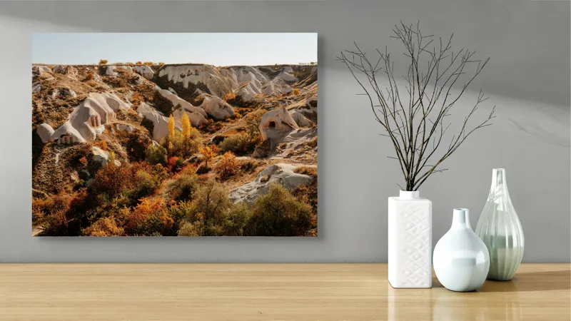 Tablou Canvas, "Peisaj de toamnă în Cappadocia", Peisaj, Rocă, Vegetație, Toamnă, Dealuri, Culoare, Natură, Sălbăticie, Pădure, Texturi, 70 x 50 cm – poza 3