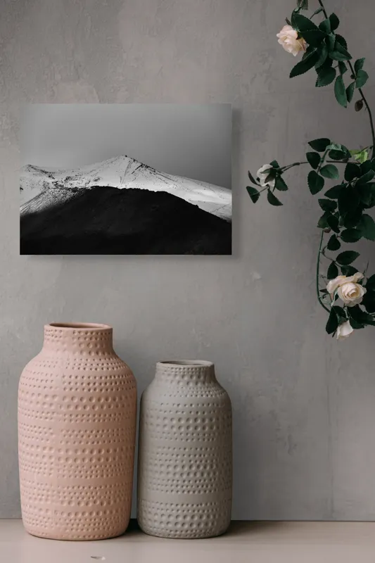 Tablou Canvas, "Întunericul se întâlnește cu albul montan", Munte, Zăpadă, Contrast, Întunecat, Vârf, Nori, Peisaj, 54 x 39 cm – poza 8