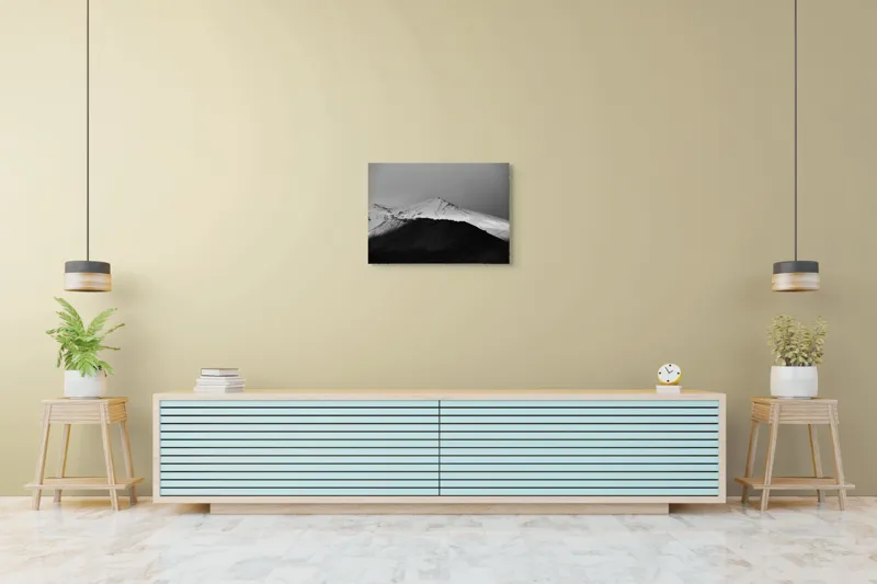 Tablou Canvas, "Întunericul se întâlnește cu albul montan", Munte, Zăpadă, Contrast, Întunecat, Vârf, Nori, Peisaj, 70 x 50 cm – poza 7