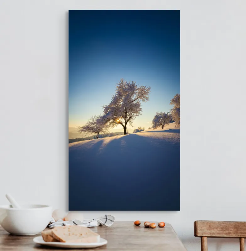 Tablou Canvas Peisaj Iernatic cu Copaci sub Cer Senit, 50 x 90 cm – poza 3