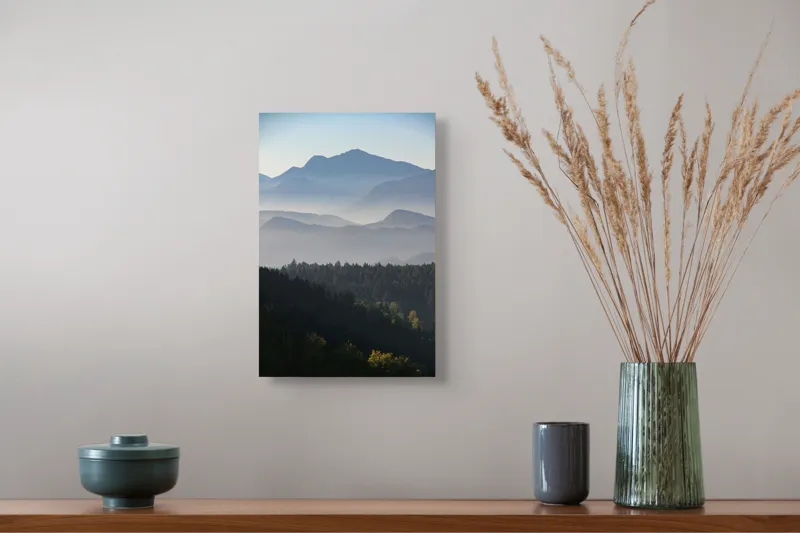 Tablou Canvas Pădure și Munți în Ceață - Peisaj Natural Calm, 26 x 39 cm – poza 5