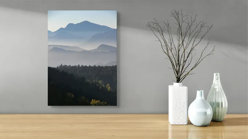 Tablou Canvas Pădure și Munți în Ceață - Peisaj Natural Calm, 39 x 54 cm – poza 4