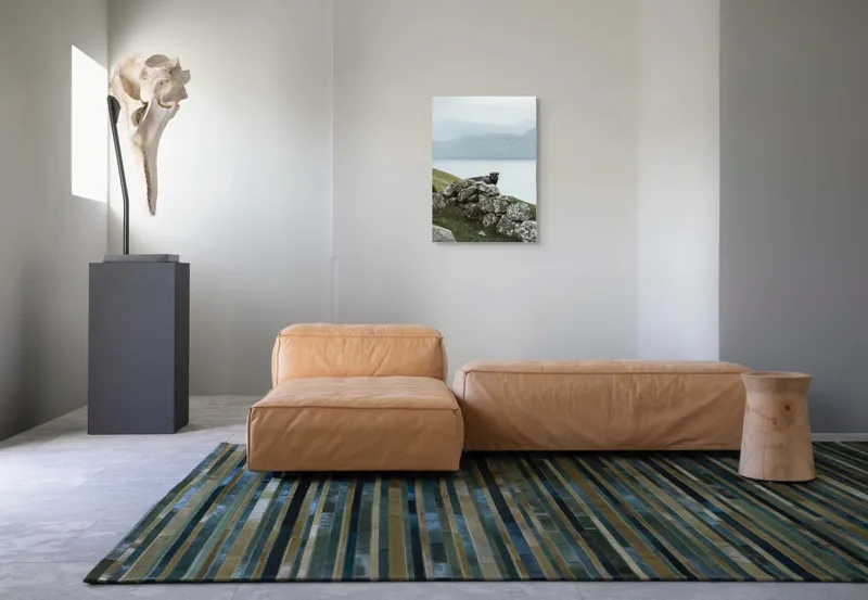 Tablou Canvas Peisaj Noros cu Oaie pe Deal Stâncos, 50 x 70 cm – poza 7