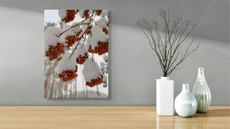Tablou Canvas, "Florile iernii înveșmântate în zăpadă", Zăpadă, Contrast, Natură, Flori, Iarnă, Crengi, Frumusețe, Răceală, Îngheț, Alb, 39 x 54 cm – poza 4