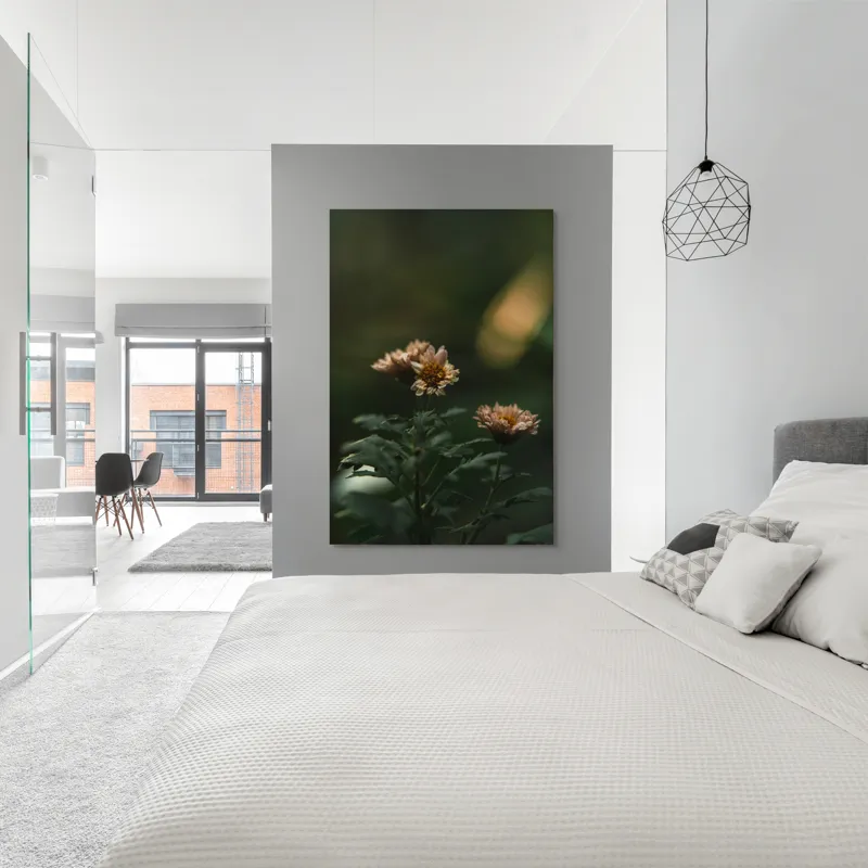 Tablou Canvas, "Tandrețea florilor la apus", Flori, Frunze, Natură, Seninătate, Blândețe, Lumini, Umbre, Verde, Petale, Înfloresc, Calm, Estetică, Delicat, Fragilitate, Armonie., 100 x 150 cm – poza 5