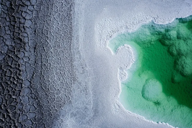 Tablou Canvas, "Contraste naturale surse de viață", Gheață, Texturi, Contraste, Verde, Abstract, Natură, Apă, Forme, Mineralizare, Frumusețe, 39 x 26 cm – poza 2