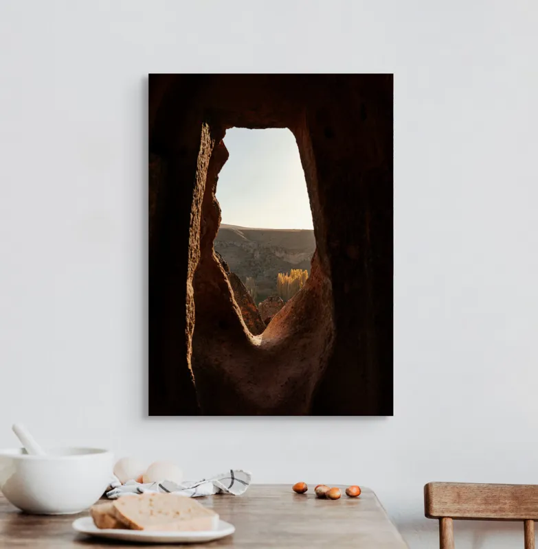 Tablou Canvas, "Poarta spre peisajul de toamnă", Umbre, Cer, Stâncă, Natură, Peisaj, Fereastră, Privire., 50 x 70 cm – poza 3