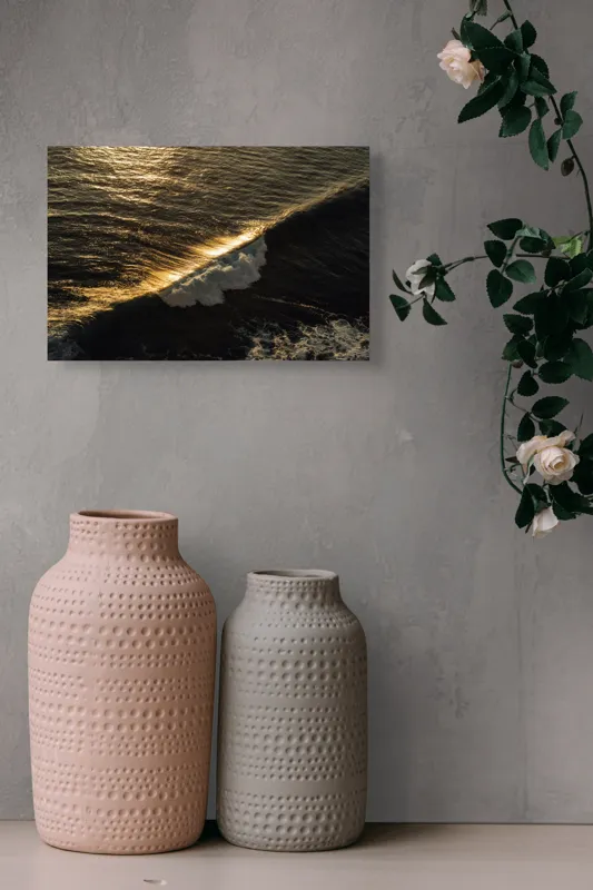 Tablou Canvas, "Valuri aurii la apusul soarelui", Aur, Valuri, Reflexie, Mare, Lumină, Apus, Spumă, Ocean, Calm, Strălucire, 39 x 26 cm – poza 4