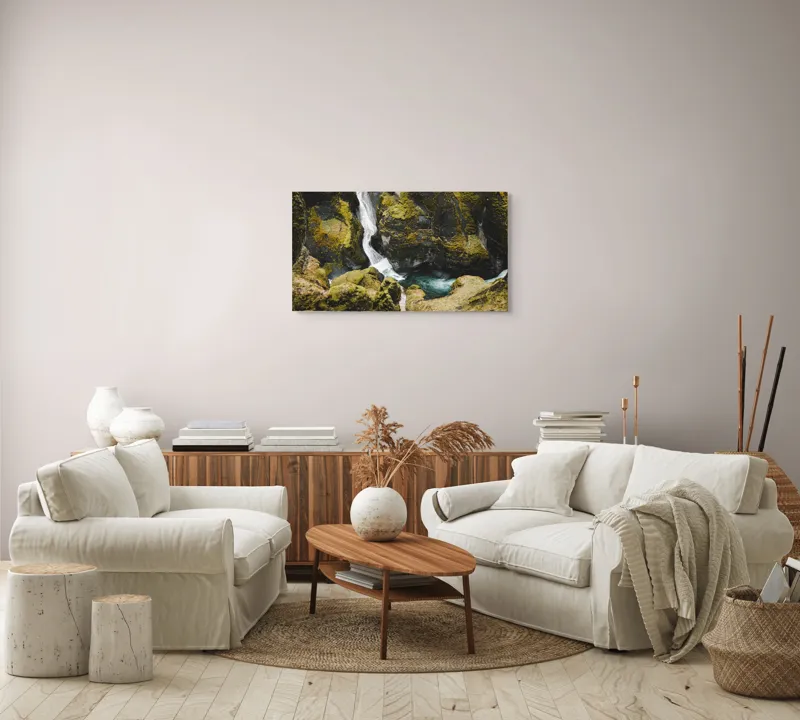 Tablou Canvas, "Cascada ascunsă în munți verzi", Cascade, Stânci, Mușchi, Apă, Frumusețe, Natură, Verde, Sălbatic, Peisaj, Serpentină, 90 x 50 cm – poza 4