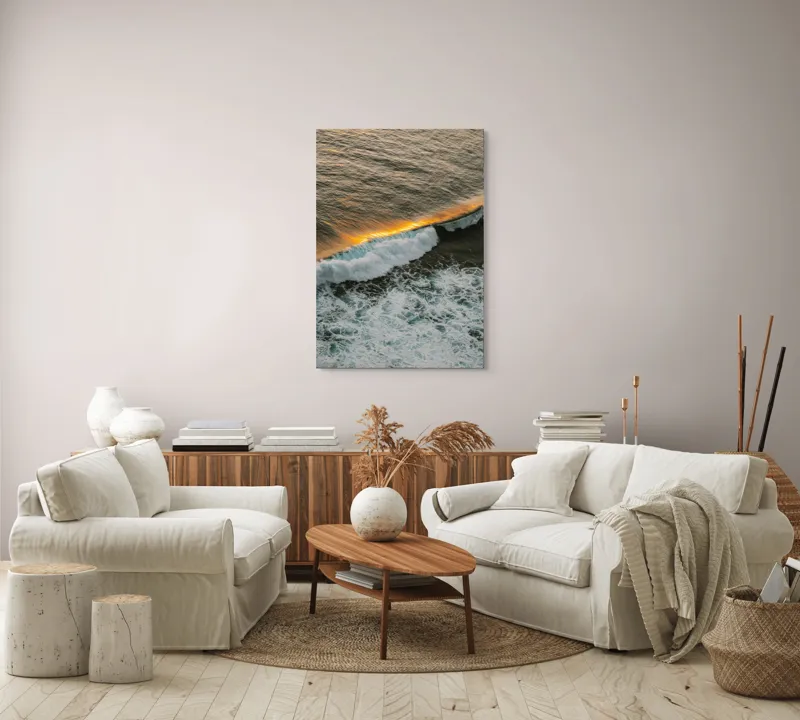 Tablou Canvas, "Îmbrățișarea apusului pe valuri", Valuri, Apus, Aur, Spumă, Mare, Lumină, Reflexie, Ocean, Natură, Calm, 70 x 100 cm – poza 4