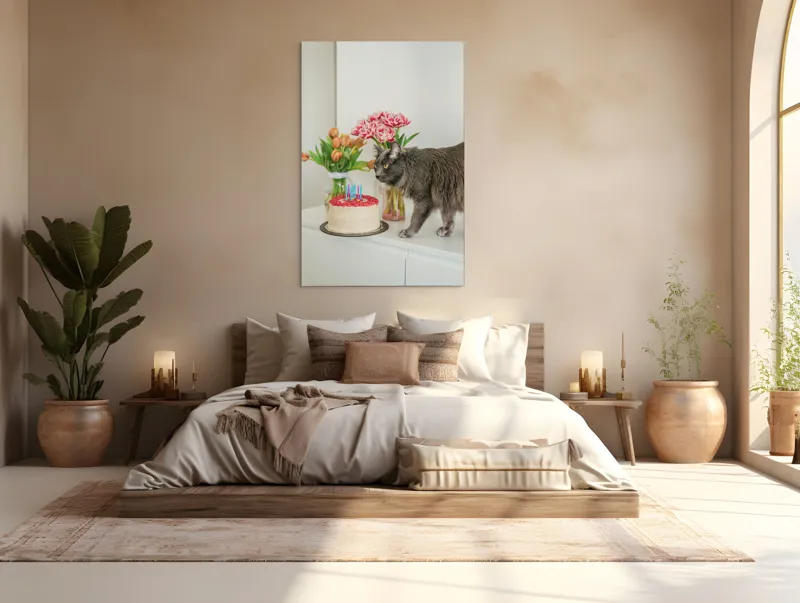 Tablou Canvas, "Pisica curioasă și tortul aniversar", Pisică, Tort, Flori, Lumanari, Mobilă, Felicitare, Sărbătoare, Decor., 100 x 150 cm – poza 3