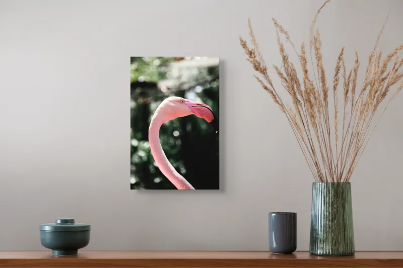 Tablou Canvas, "Flamingo în grădina tropicală luminoasă", 26 x 39 cm – poza 5