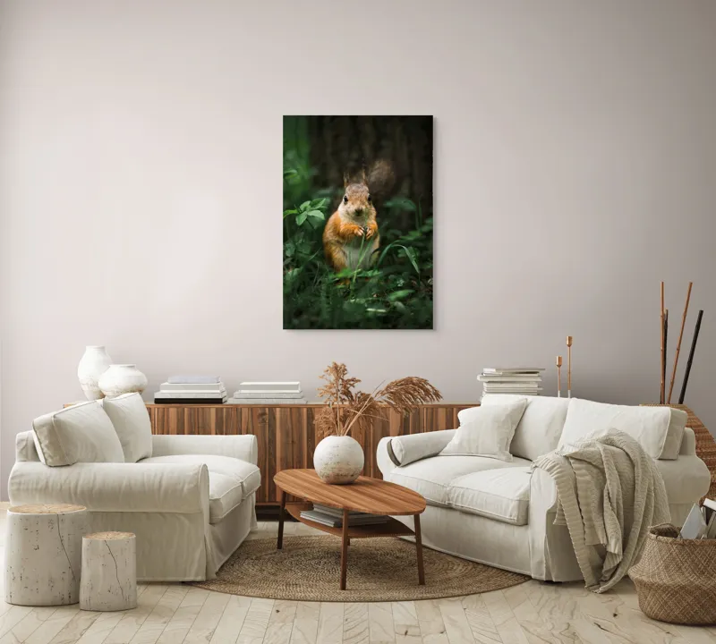 Tablou Canvas, "Veverița timidă printre frunze verzi", Veveriță, Iarbă, Copac, Vegetație, Ochi, Urechiușe, Nisip, Blană, Coadă, Mediul Înconjurător, 70 x 100 cm – poza 4