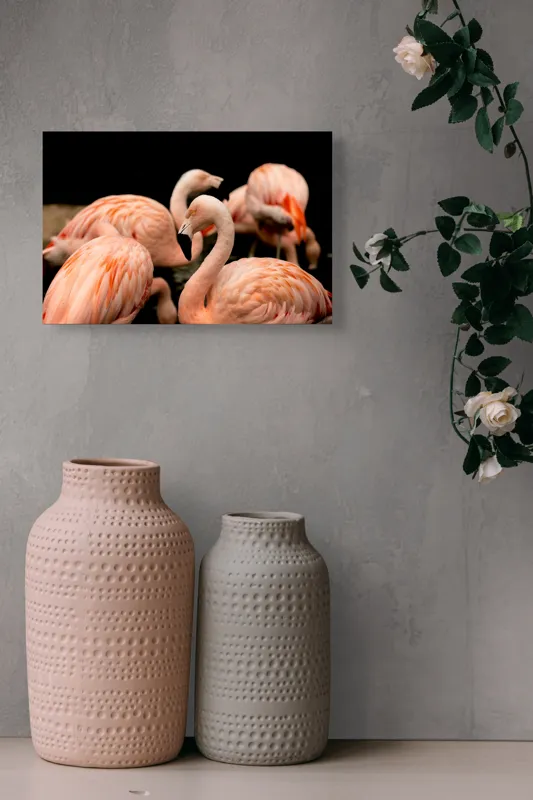 Tablou Canvas, "Grația flamingo în apusul serii", Flamingo, Roz, Pene, Apă, Gratie, Reflexie, Eleganță, Grup, Contrast, Negru, 39 x 26 cm – poza 4