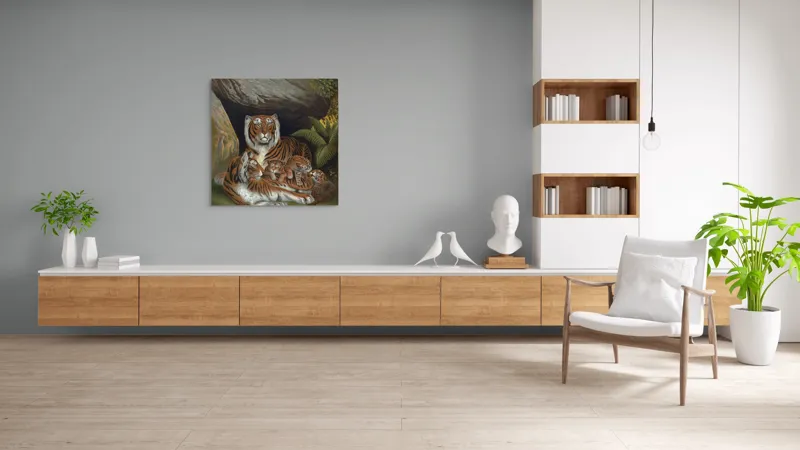 Tablou Canvas, "Tigrișorii alături de părinții lor grijulii", Tigru, Pui, Stânci, Vegetație, Familie, Blană, Striuri, Natură, Odihnă, Protecție, 100 x 100 cm – poza 8