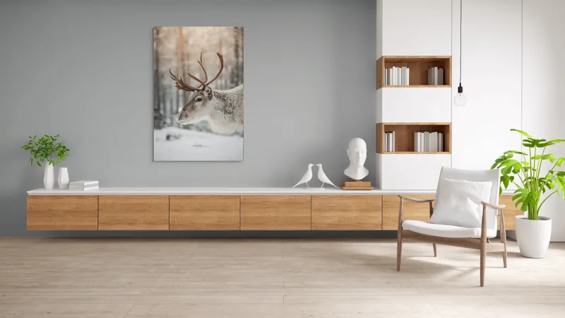 Tablou Canvas, "Ren alb în pădurea de iarnă", Frig, Ren, Alb, Zăpadă, Pădure, Iarnă, Crengi, Natură, Lumină, Serinitate, 100 x 150 cm – poza 8