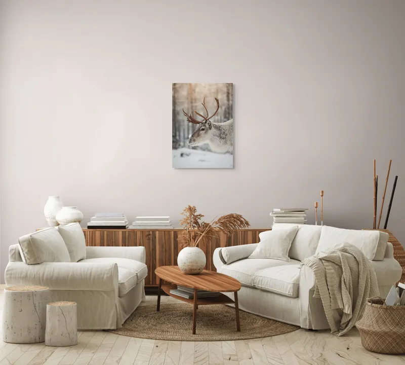 Tablou Canvas, "Ren alb în pădurea de iarnă", Frig, Ren, Alb, Zăpadă, Pădure, Iarnă, Crengi, Natură, Lumină, Serinitate, 50 x 70 cm – poza 4
