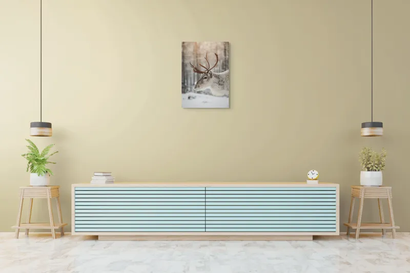 Tablou Canvas, "Ren alb în pădurea de iarnă", Frig, Ren, Alb, Zăpadă, Pădure, Iarnă, Crengi, Natură, Lumină, Serinitate, 50 x 70 cm – poza 6
