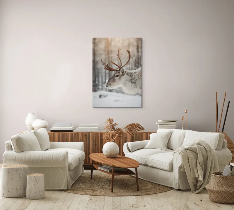 Tablou Canvas, "Ren alb în pădurea de iarnă", Frig, Ren, Alb, Zăpadă, Pădure, Iarnă, Crengi, Natură, Lumină, Serinitate, 70 x 100 cm – poza 4