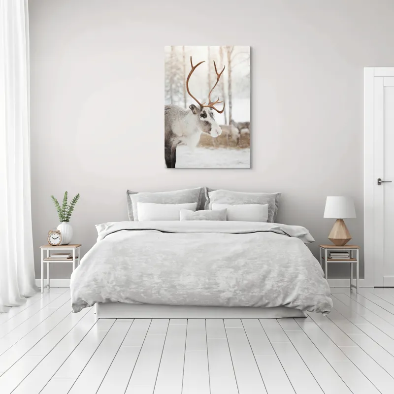 Tablou Canvas, "Renul în pădurea de iarnă albă", Ren, Zăpadă, Iarnă, Copaci, Cerbi., 70 x 100 cm – poza 3
