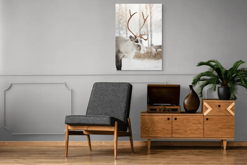 Tablou Canvas, "Renul în pădurea de iarnă albă", Ren, Zăpadă, Iarnă, Copaci, Cerbi., 70 x 100 cm – poza 6