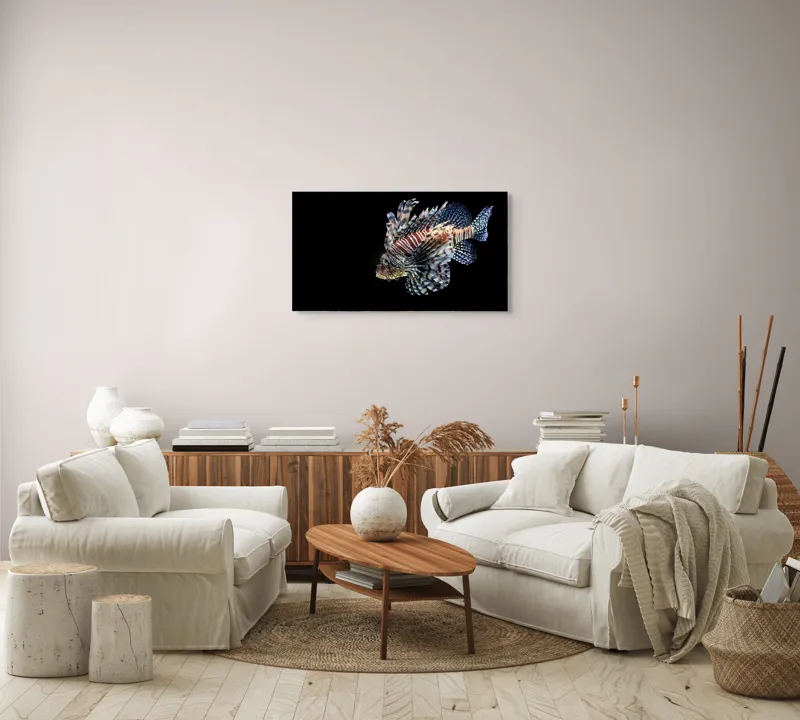 Tablou Canvas, "Peștișorul leu în adâncuri misterioase", Pește, Aripi, Dungi, Colorat, Elegant, Acvatic, Exotic, Spectaculos, Solitar, Plutire, 90 x 50 cm – poza 4