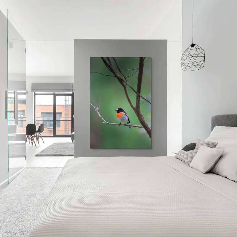 Tablou Canvas, "Pasărea cu pieptul portocaliu pe ramură", Pasăre, Ramură, Portocaliu, Negru, Verde, Ochi, Pene, Natură, Zveltă, Observare, 100 x 150 cm – poza 5