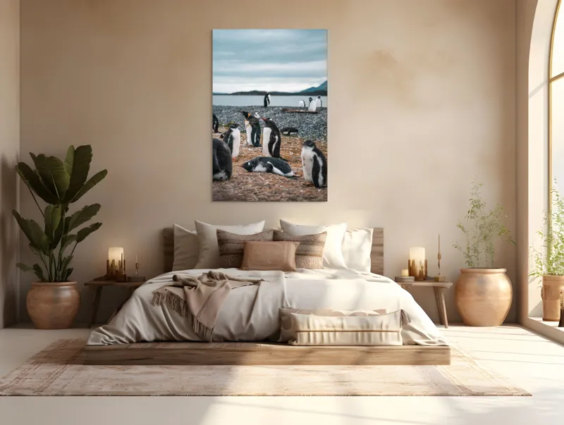 Tablou Canvas, "Pinguinii se odihnesc pe țărmul mării", Pinguini, Plajă, Cer, Pietriș, Apă, Inselă, Munți, Adunare, Natură, Odihnă, 100 x 150 cm – poza 3