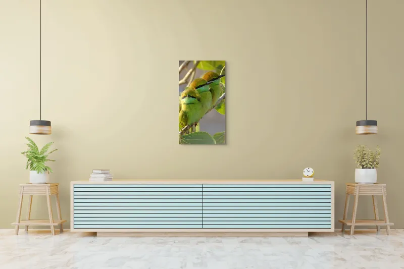 Tablou Canvas, "Culorile verzi ale naturii vii", Trio, Verde, Pene, Creangă, Priviri, Frunze, Pasăre, Natură, Armonie, Delicatețe, 50 x 90 cm – poza 6