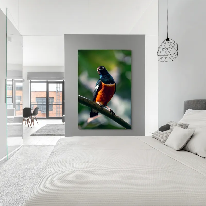 Tablou Canvas, "Pasăre exotică în lumina dimineții", Pasăre, Ramură, Pene, Portocaliu, Verde, Ochi, Natură, Fundal Blur, Poziție, Contrast, 100 x 150 cm – poza 5