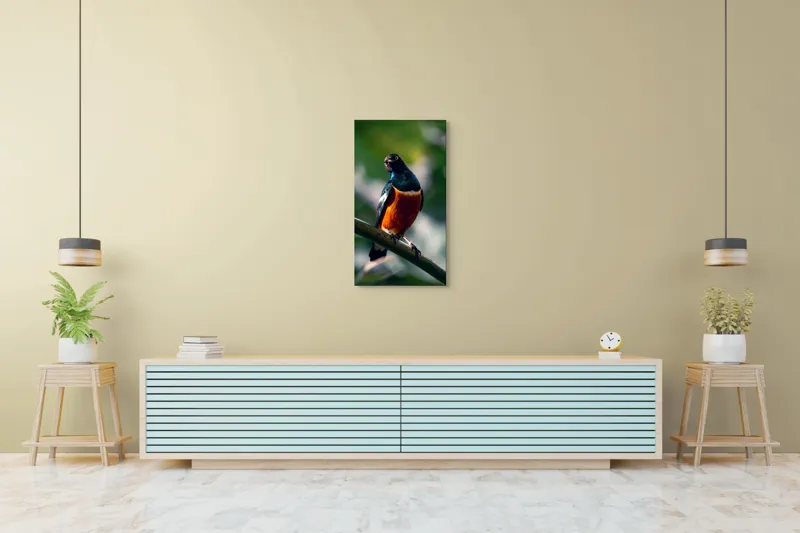 Tablou Canvas, "Pasăre exotică în lumina dimineții", Pasăre, Ramură, Pene, Portocaliu, Verde, Ochi, Natură, Fundal Blur, Poziție, Contrast, 50 x 90 cm – poza 6