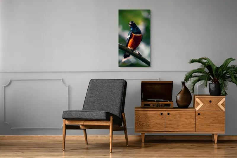 Tablou Canvas, "Pasăre exotică în lumina dimineții", Pasăre, Ramură, Pene, Portocaliu, Verde, Ochi, Natură, Fundal Blur, Poziție, Contrast, 50 x 90 cm – poza 8